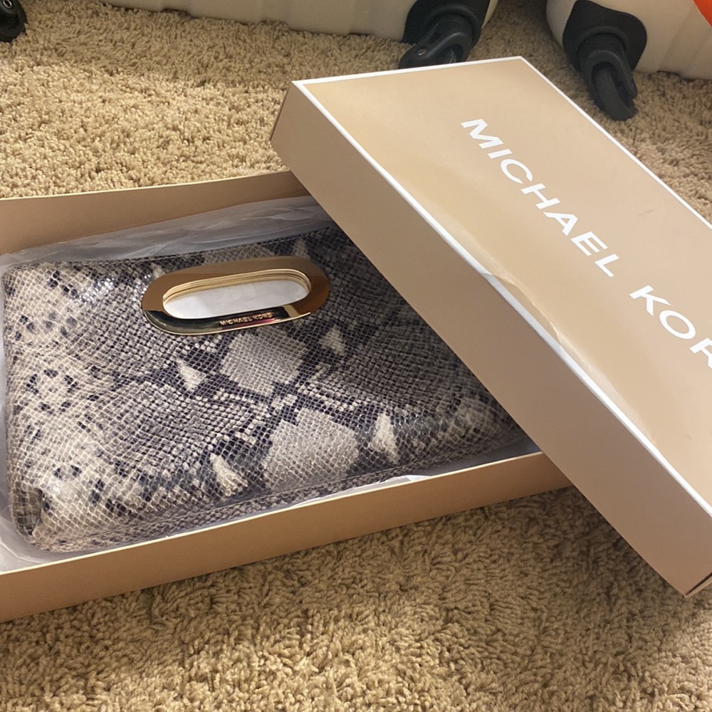 Michael Kors leather clutch snake skin (New) - Picture 7 of 7